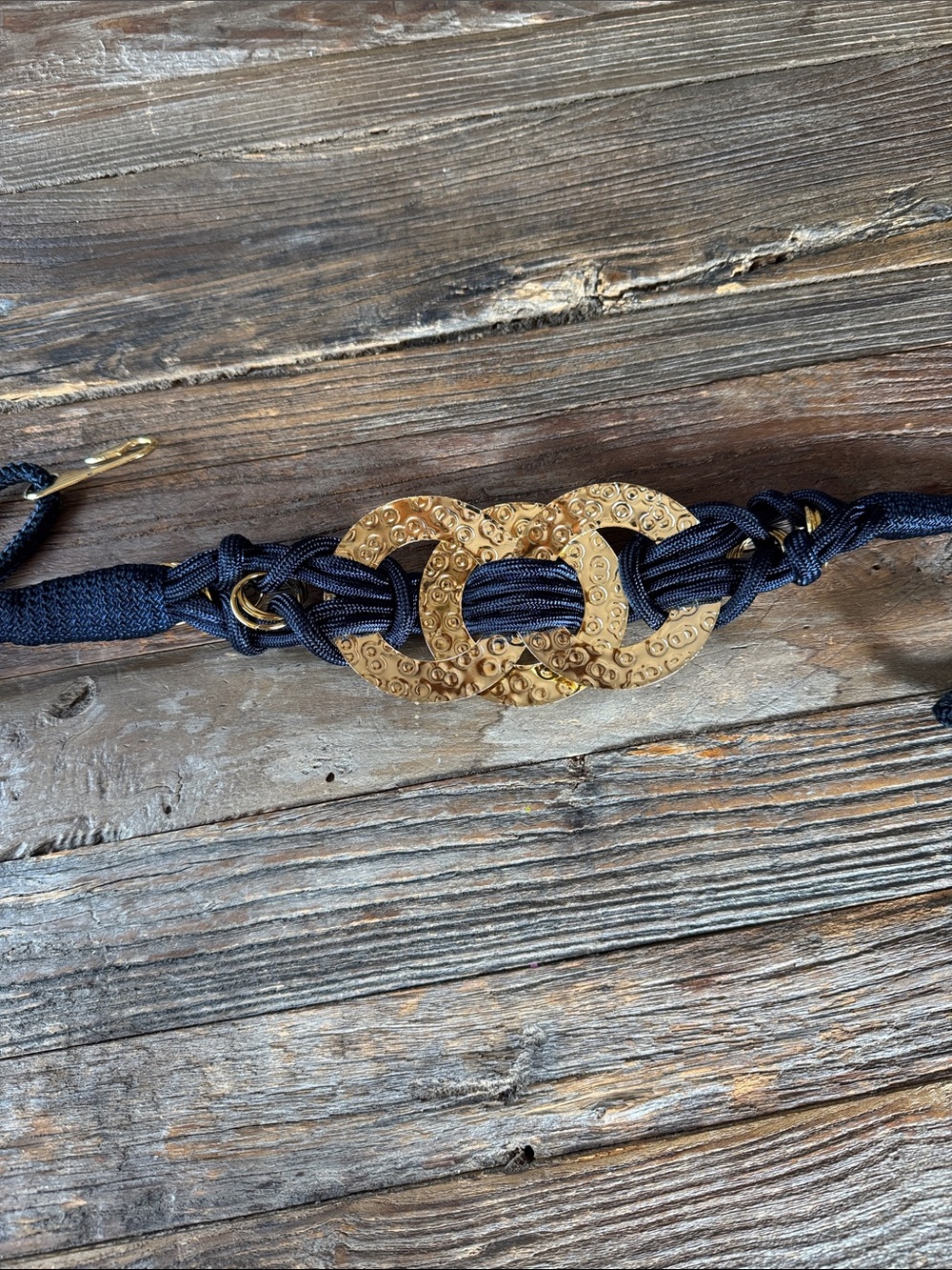 80’s-90’s fashion belt hammered circles blue macrame stretch 29-35” - Picture 6 of 7